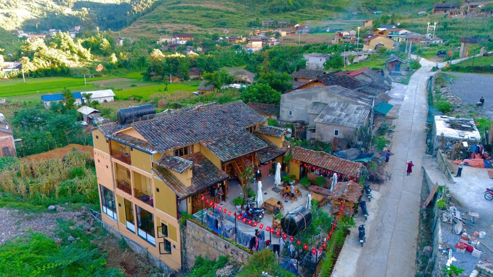 Khoi Homestay And Restaurant Loung Co エクステリア 写真