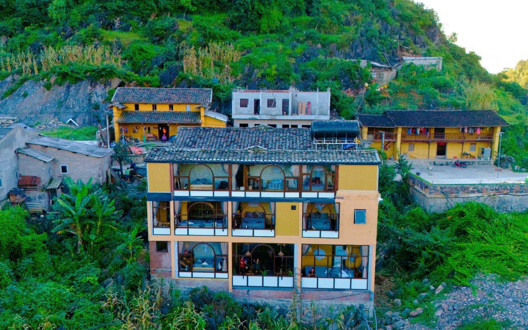 Khoi Homestay And Restaurant Loung Co エクステリア 写真