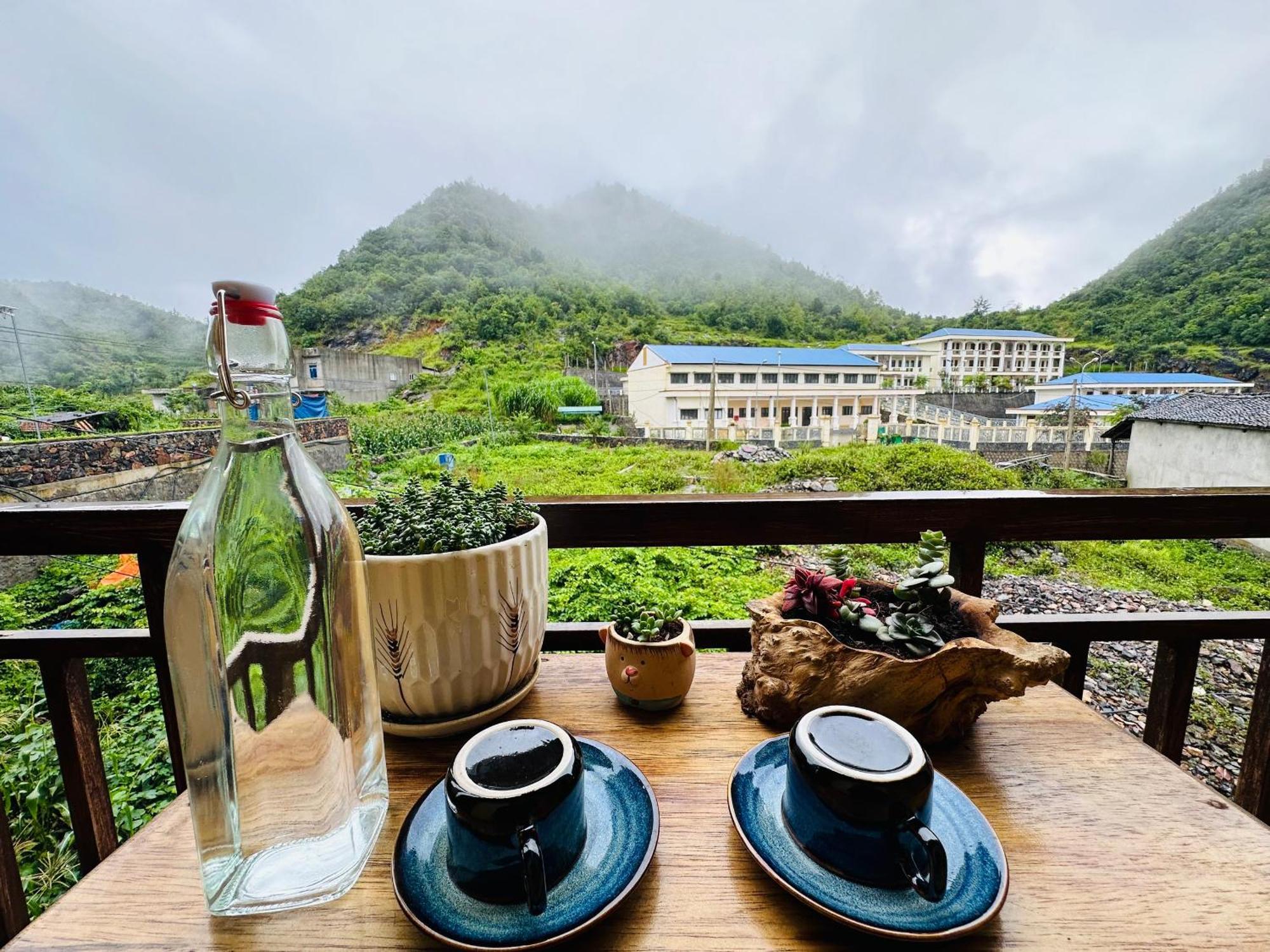 Khoi Homestay And Restaurant Loung Co エクステリア 写真